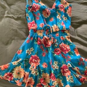 Like New, Mi Ami Floral Romper Size xs